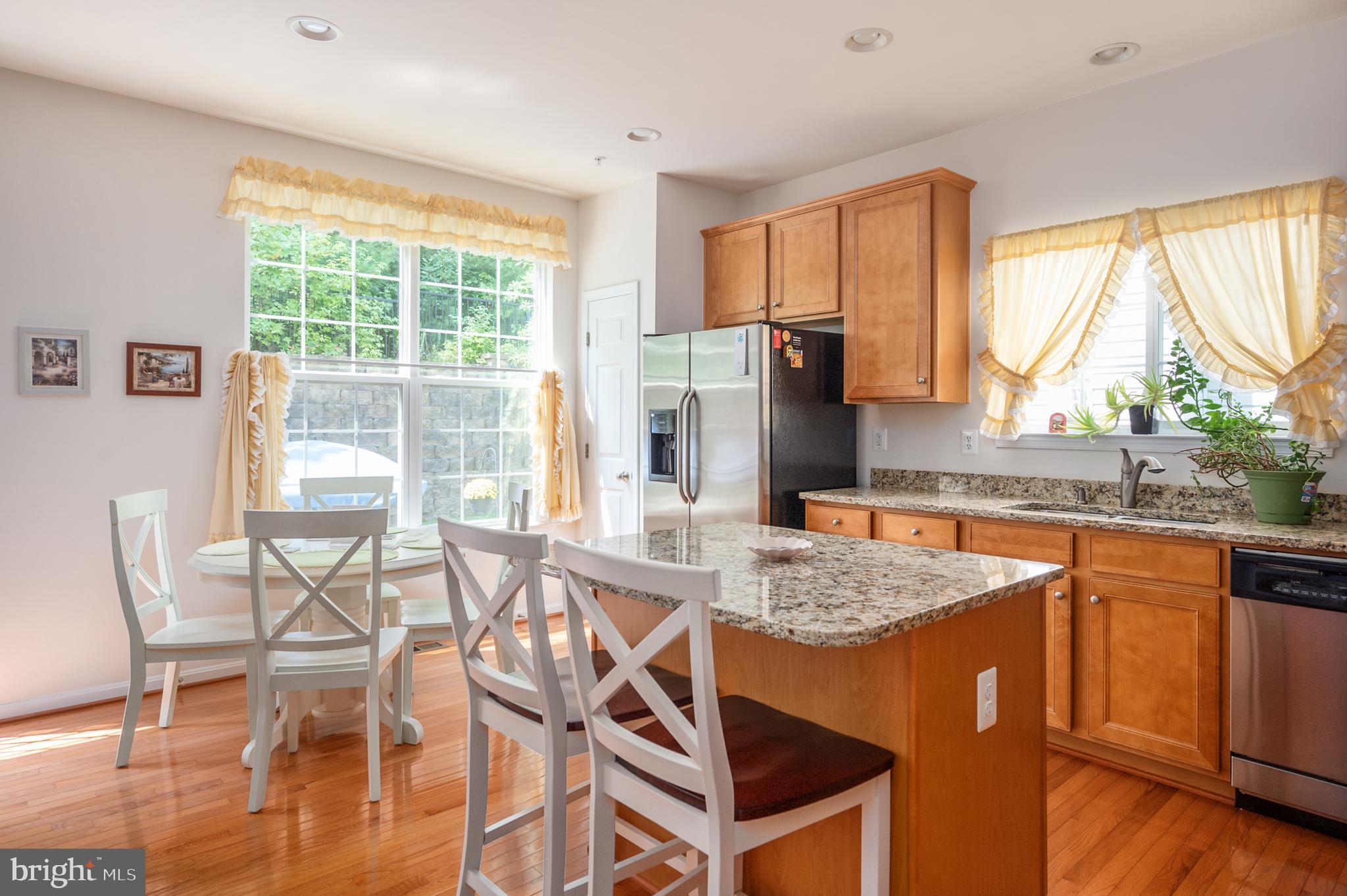 EAGLES POINTE - Residential