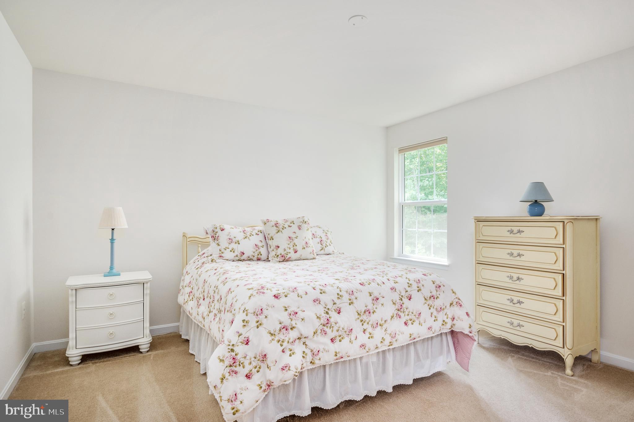 EAGLES POINTE - Residential