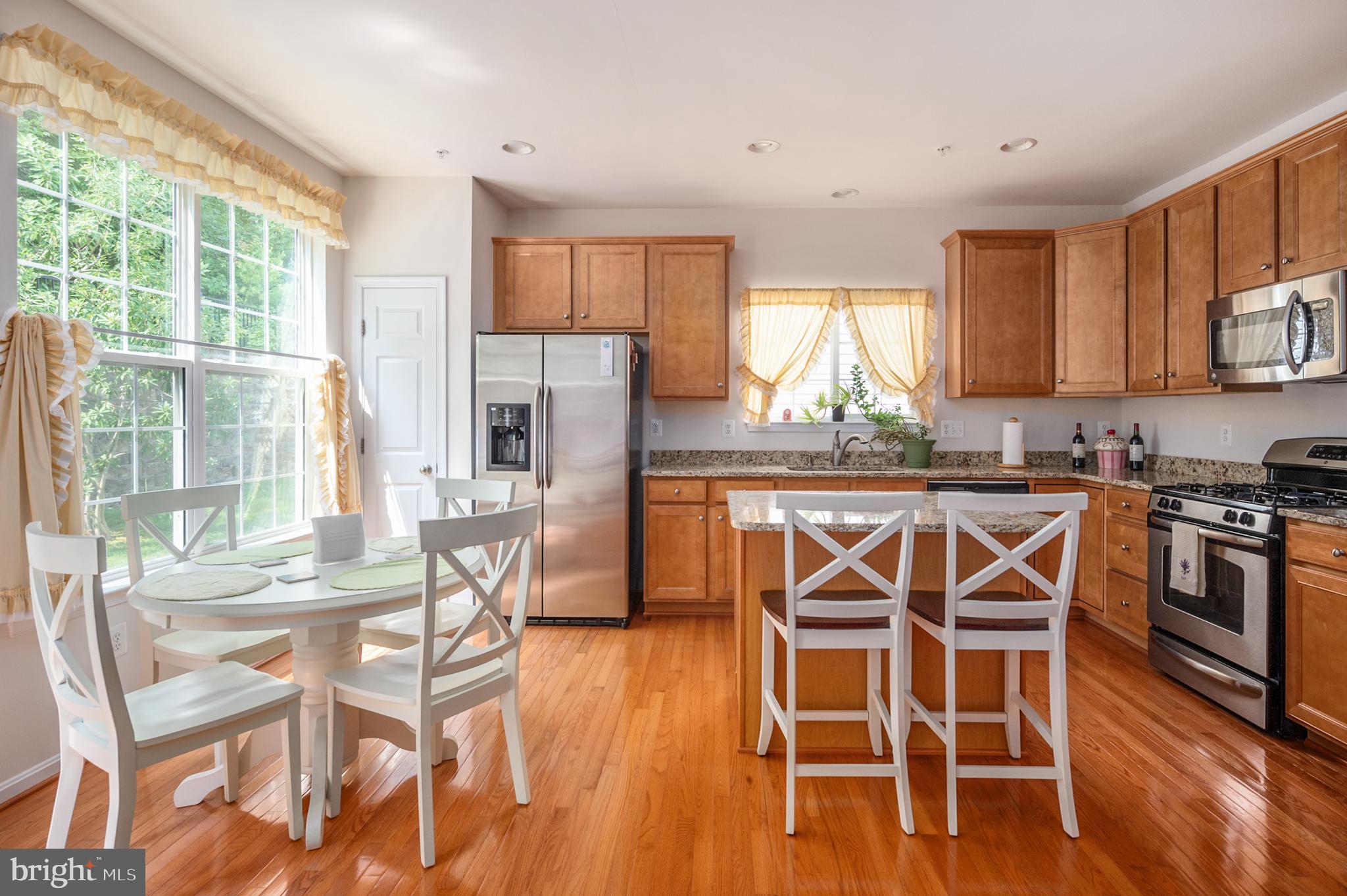 EAGLES POINTE - Residential