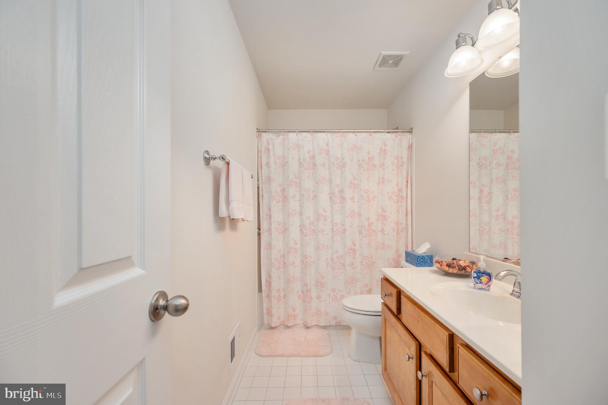 EAGLES POINTE - Residential