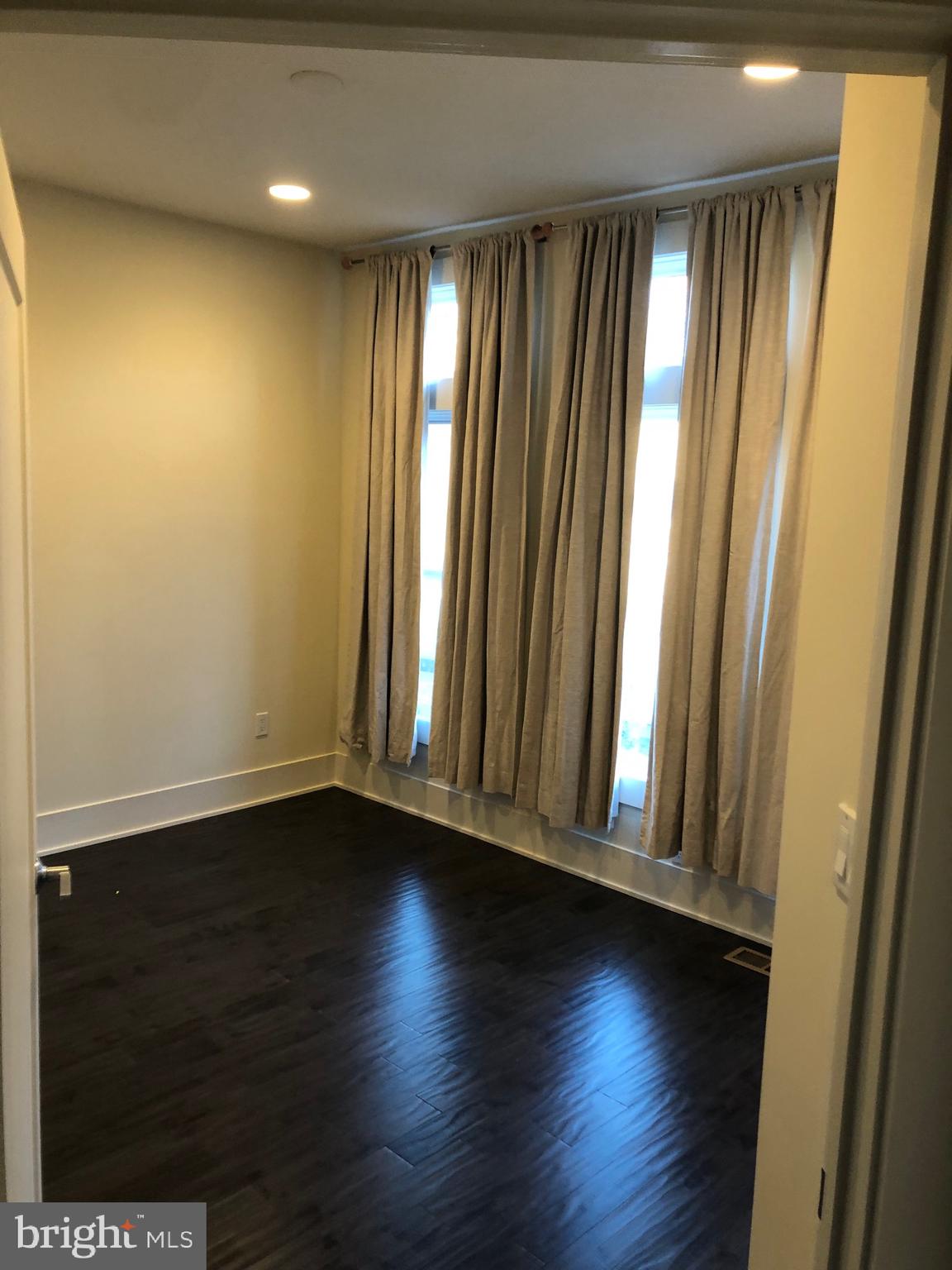 LITTLE FALLS PLACE - Residential Lease