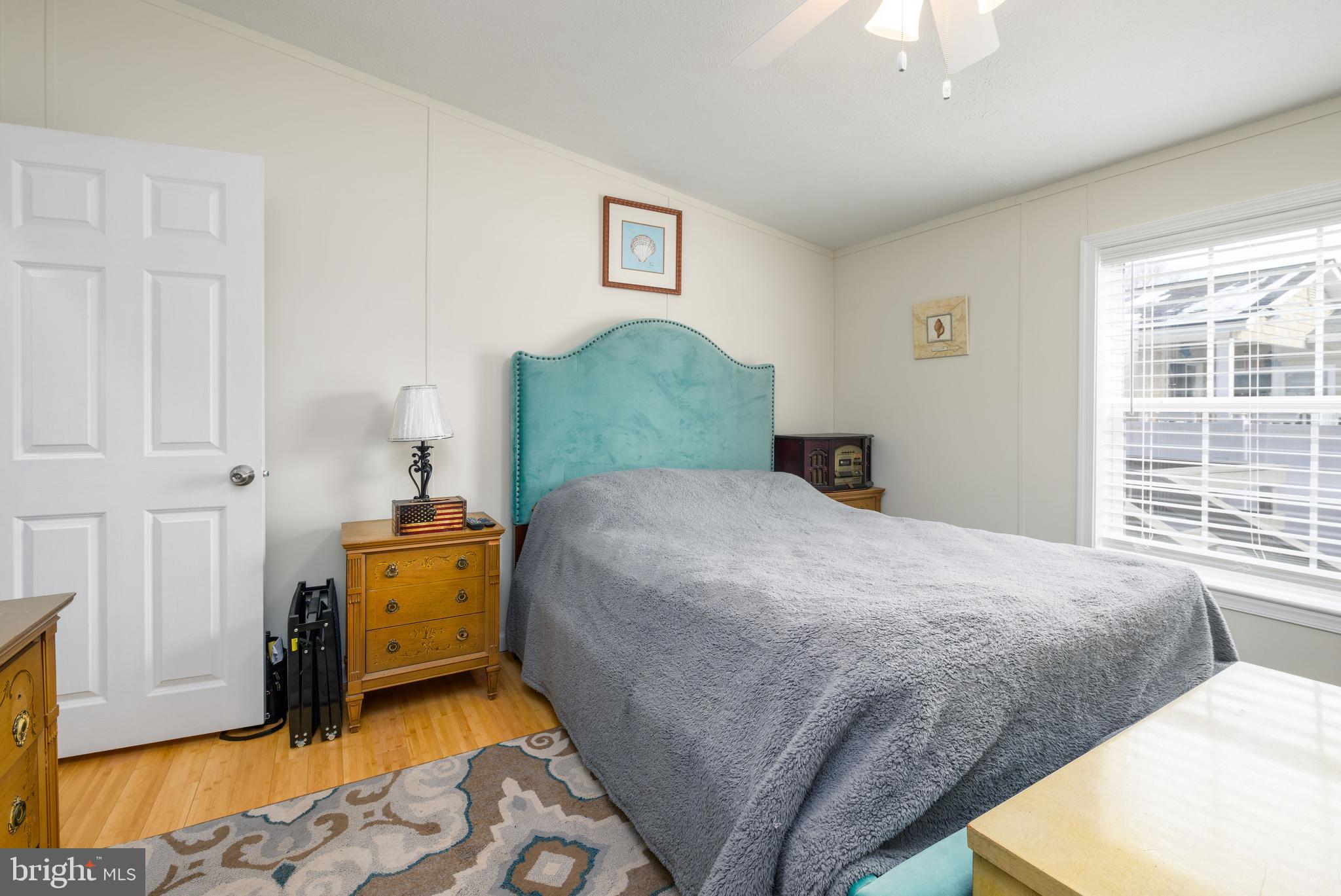 WHITE HOUSE BEACH - Residential