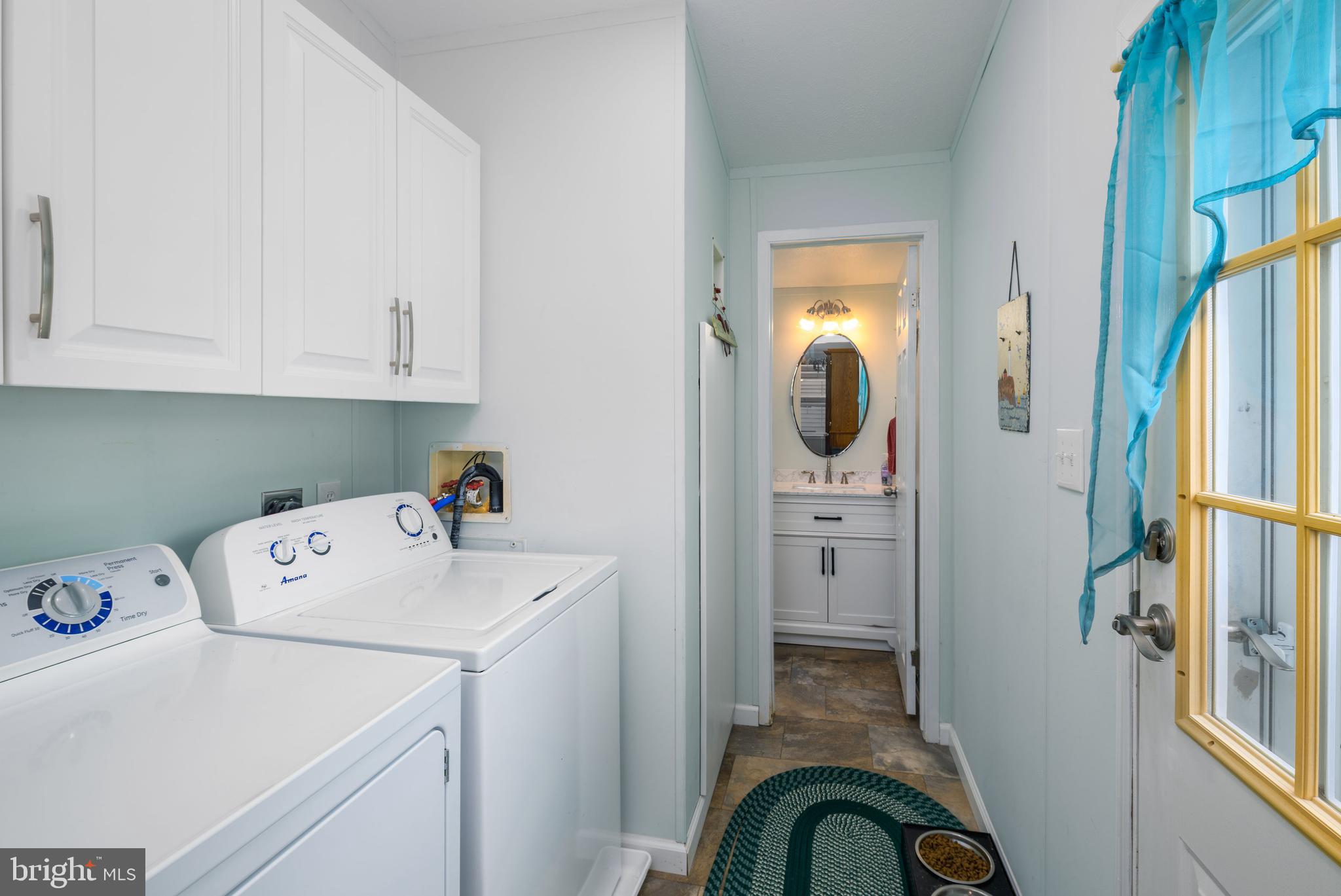 WHITE HOUSE BEACH - Residential