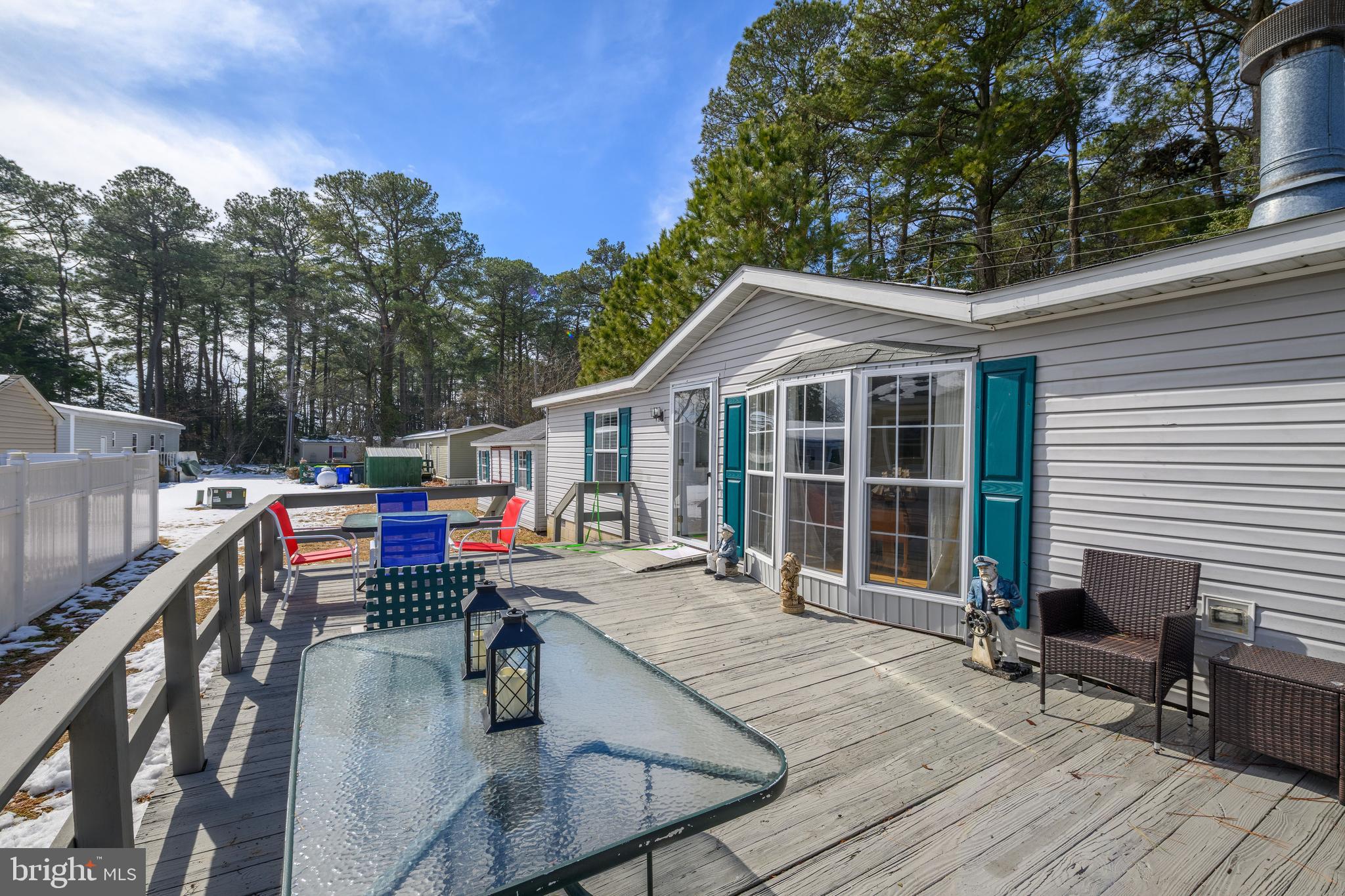 WHITE HOUSE BEACH - Residential