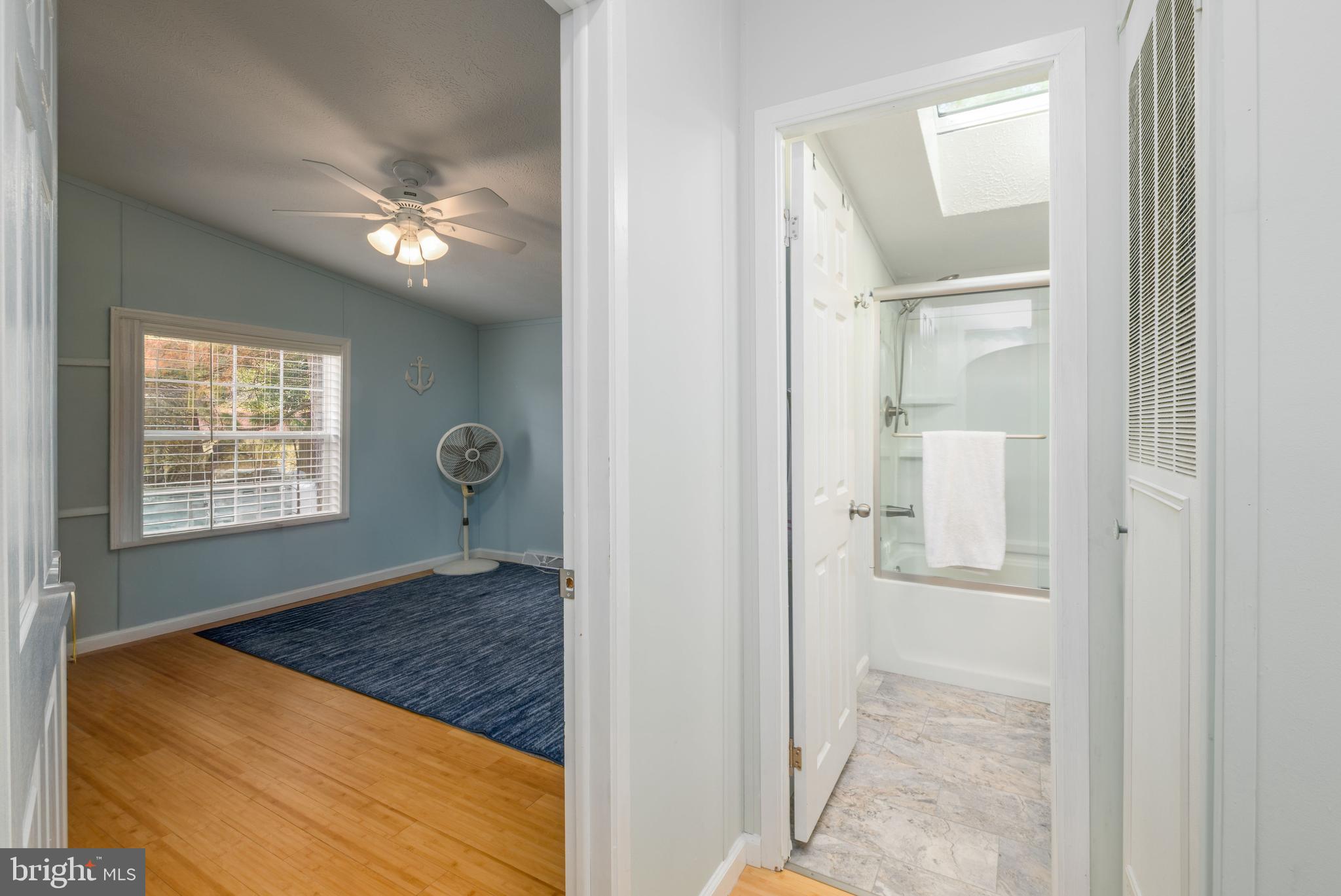 WHITE HOUSE BEACH - Residential