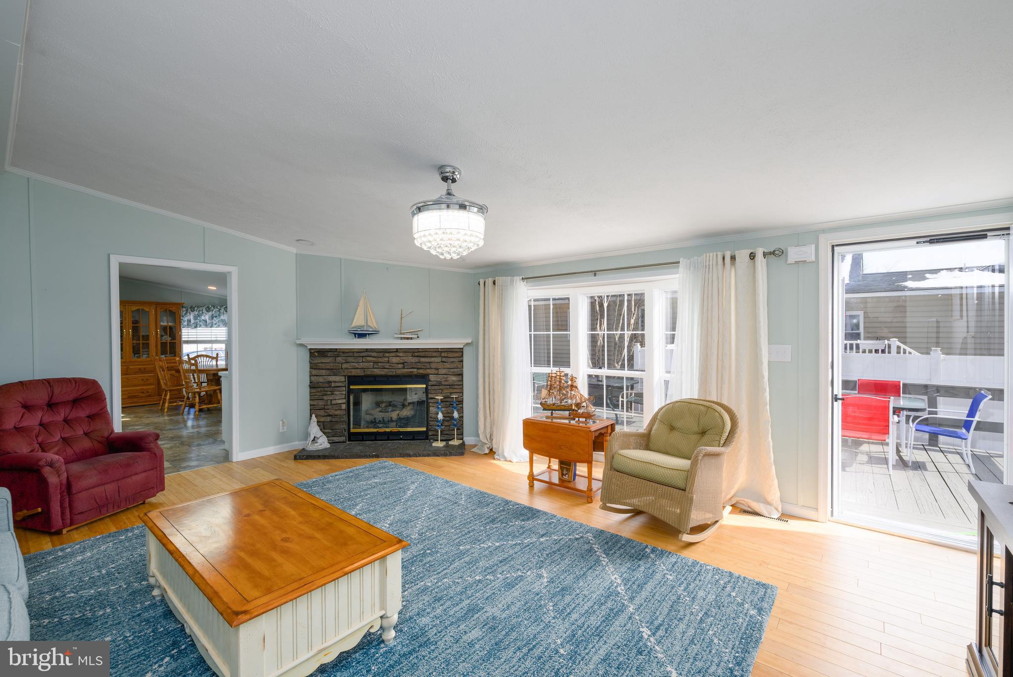 WHITE HOUSE BEACH - Residential