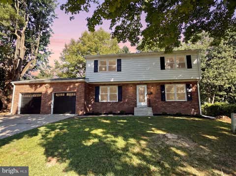 Homes For Sale - 14 Empress Lane<br/> LAWRENCE, NJ 08648