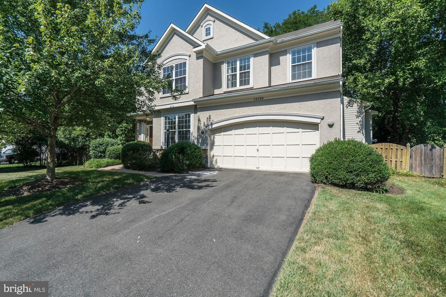 Gorgeous SFH w/4 bed 2.5 bath on 2 finished lvs w/ 2,300+ sq ft., $150K+ in upgrades.  New granite countertops, hw floors, 4 ft bump outs on side & rear, & new Master Spa Bath.  Deck, patio, fully fenced rear yard w/landscaping & irrigation.  An outdoor entertainers dream. Close 2 major routes/shopping/entertainment/restaurants. Don't miss out on this beauty! Welcome Home!