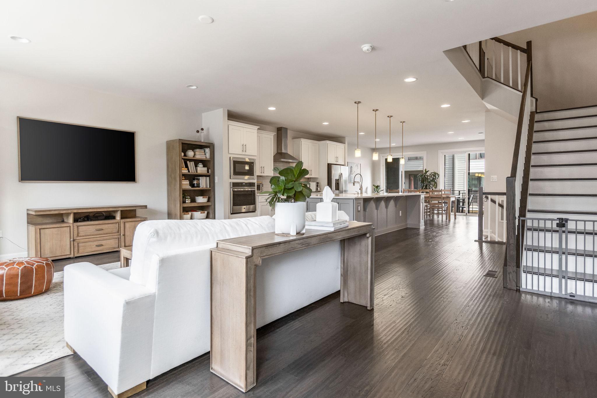 VILLAGE AT LEESBURG - Residential