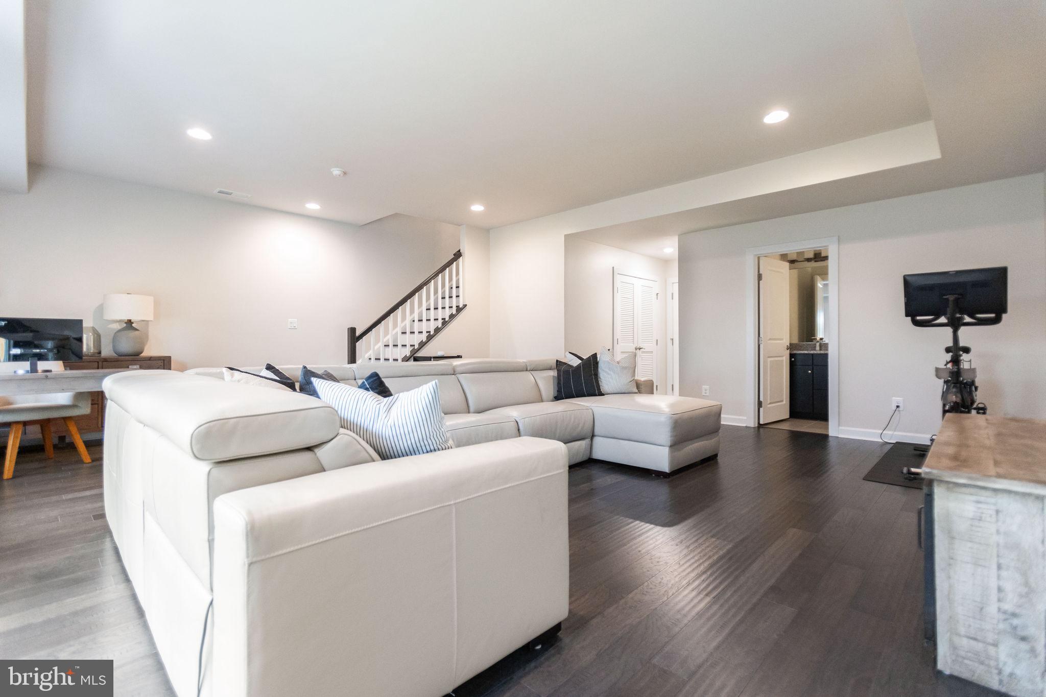 VILLAGE AT LEESBURG - Residential