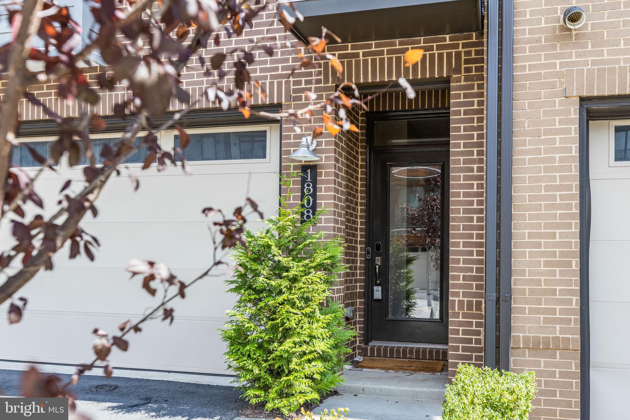 VILLAGE AT LEESBURG - Residential