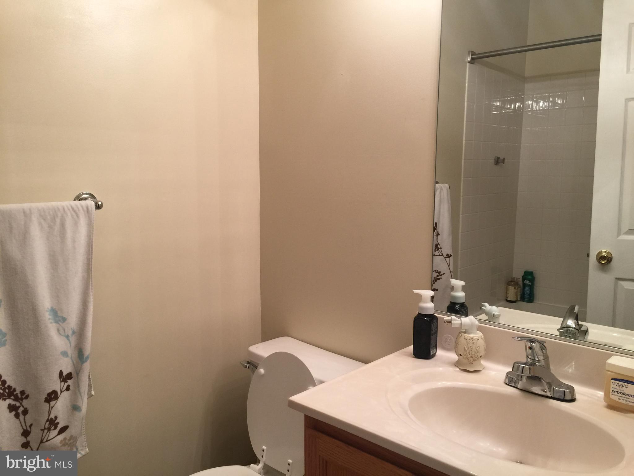 CENTRE RIDGE LAND BAY - Residential Lease