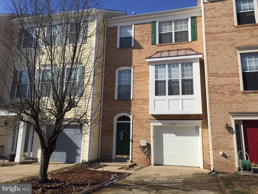 Gorgeous 3BR, 2F/2H, 1Car Garage, Wood Floors in Main, Bright and Clean, Deck, Fenced at Backyard, Convenient Location, Close Rt. 28, Rt. 29, I-66, New Braddock Rd, Shopping Centers, Must See It !