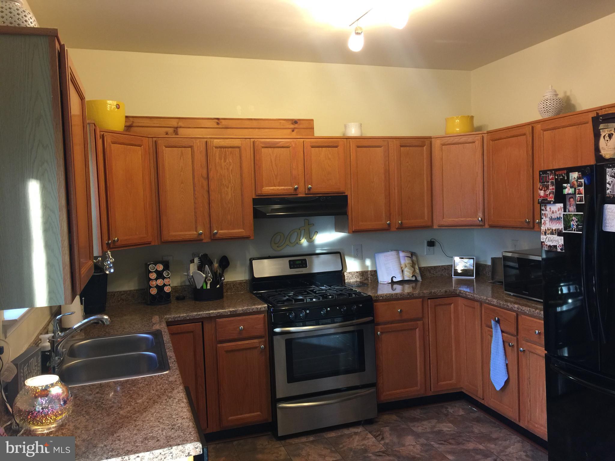 CENTRE RIDGE LAND BAY - Residential Lease