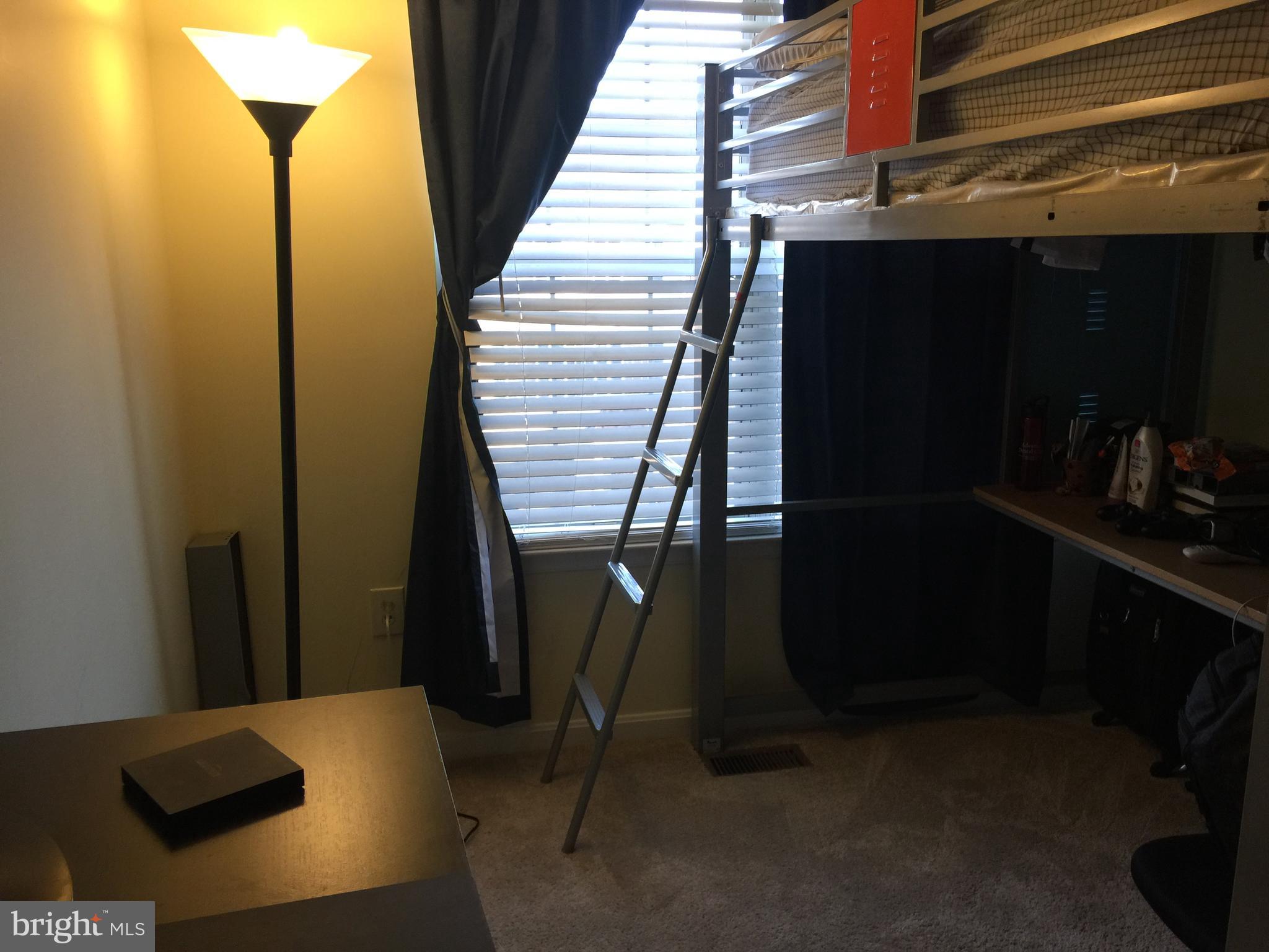 CENTRE RIDGE LAND BAY - Residential Lease