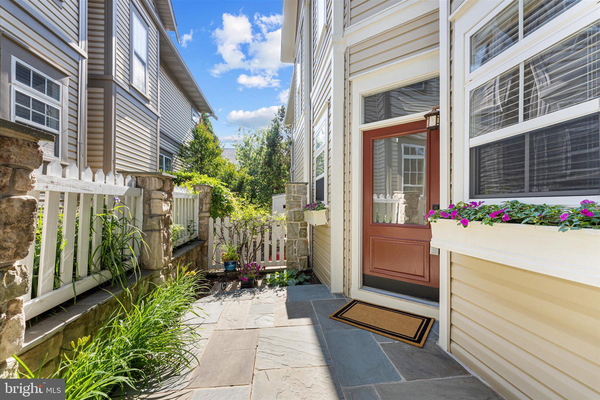22826 COURTLAND PARK DRIVE