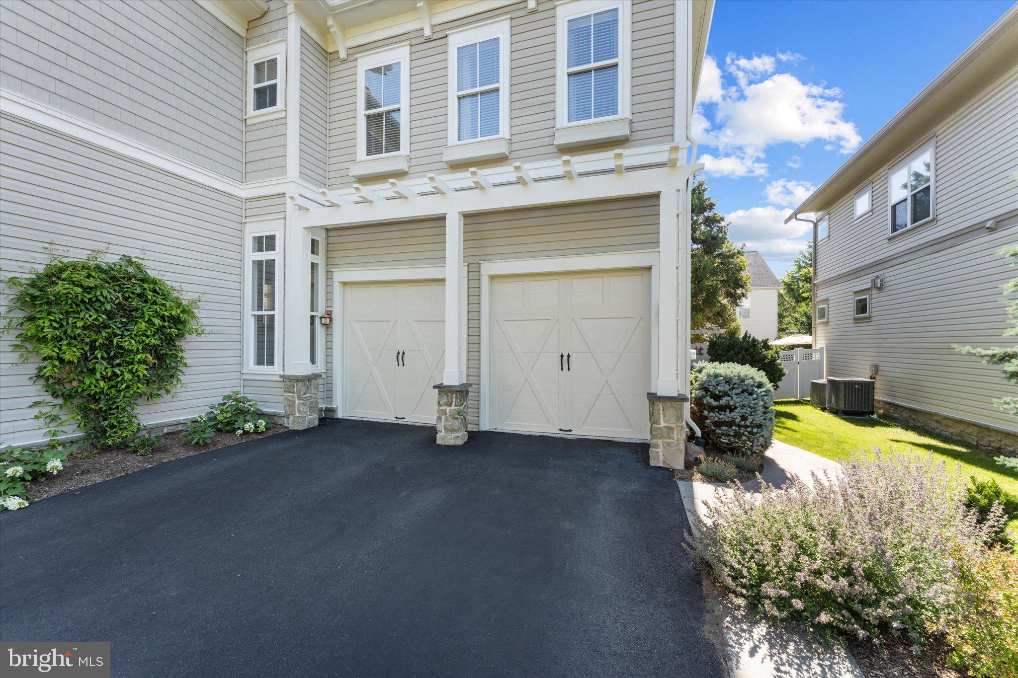 22826 COURTLAND PARK DRIVE