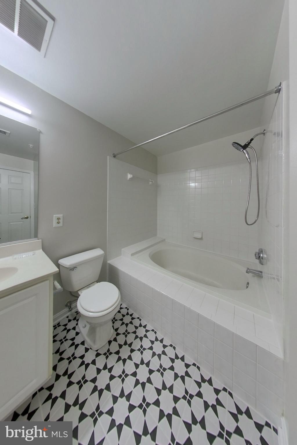 GREENBELT LAKE - Residential