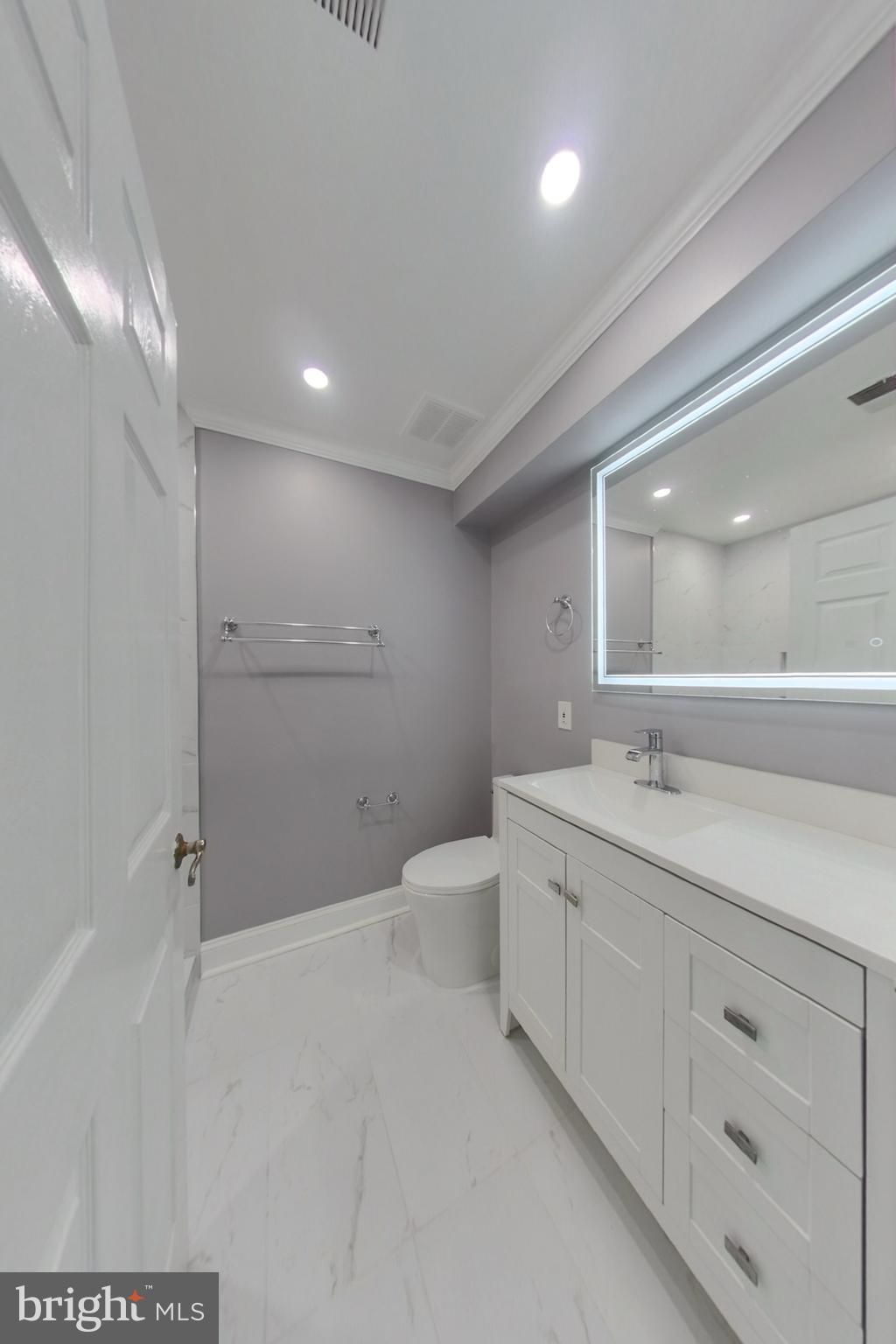 GREENBELT LAKE - Residential