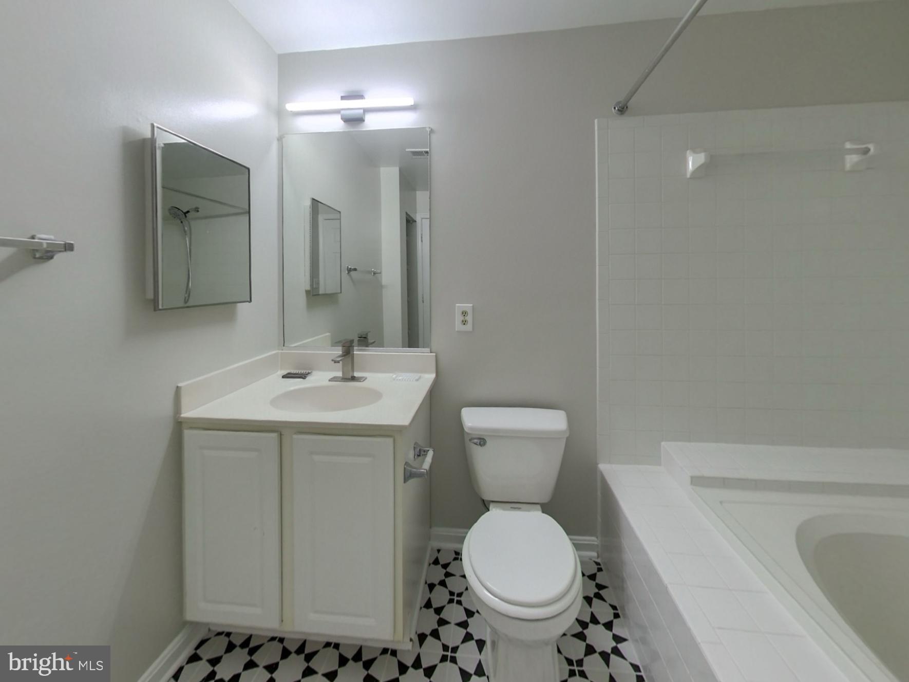 GREENBELT LAKE - Residential