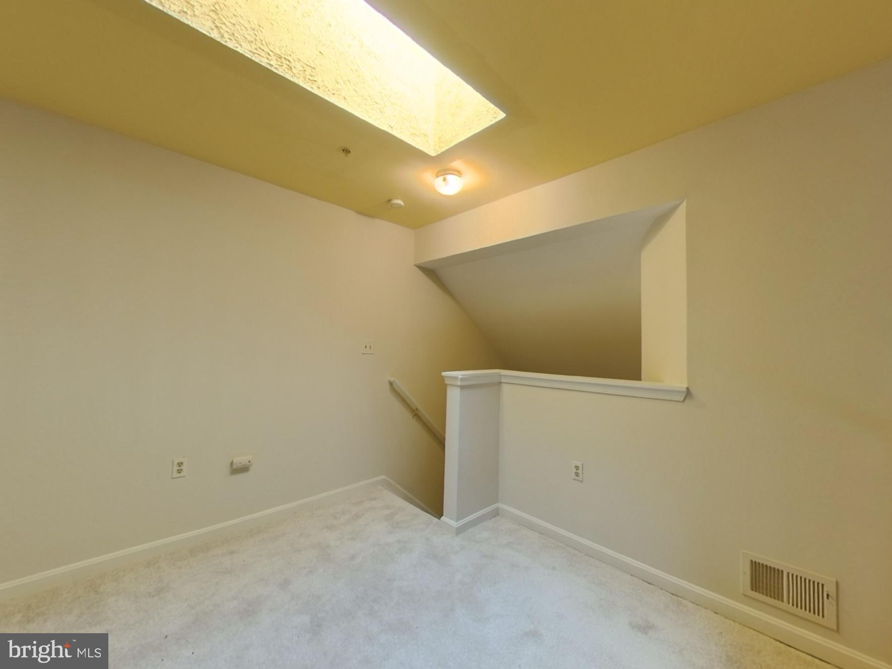 GREENBELT LAKE - Residential