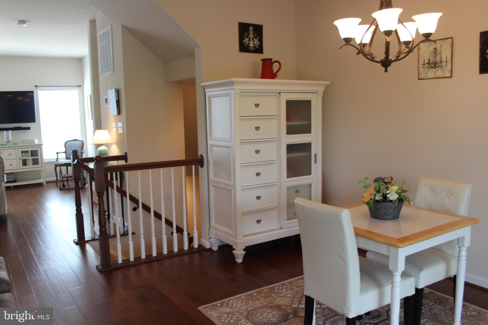 LAKESIDE - Residential