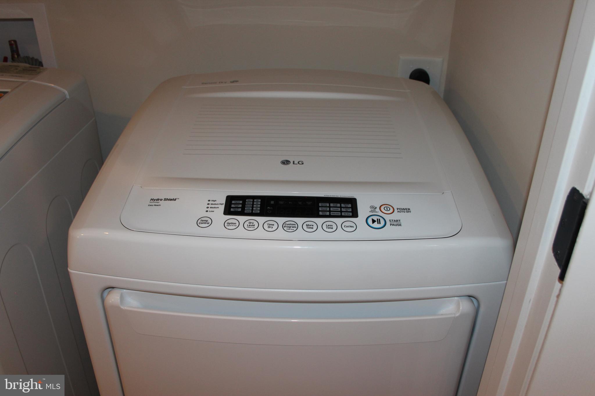 LAKESIDE - Residential