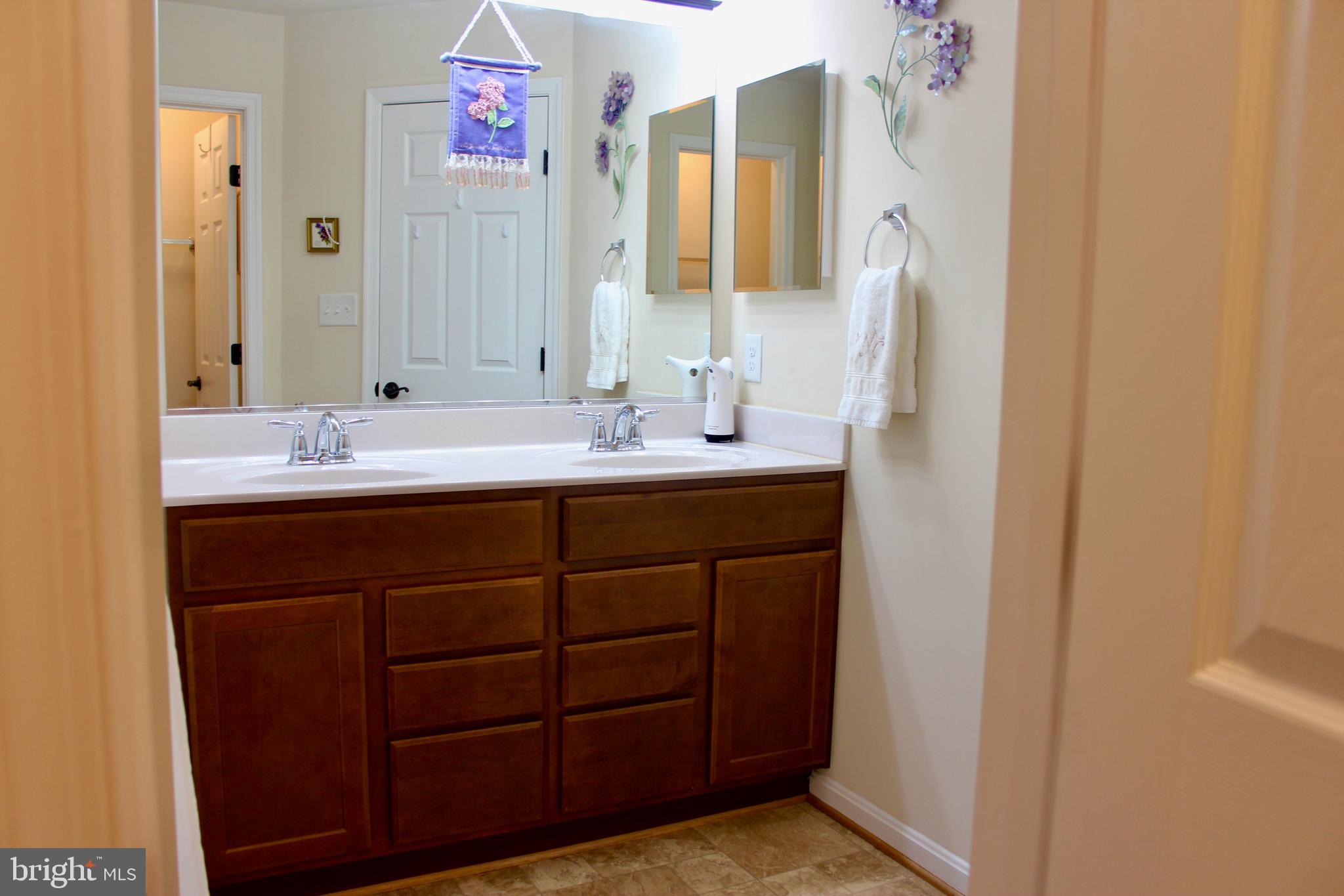 LAKESIDE - Residential