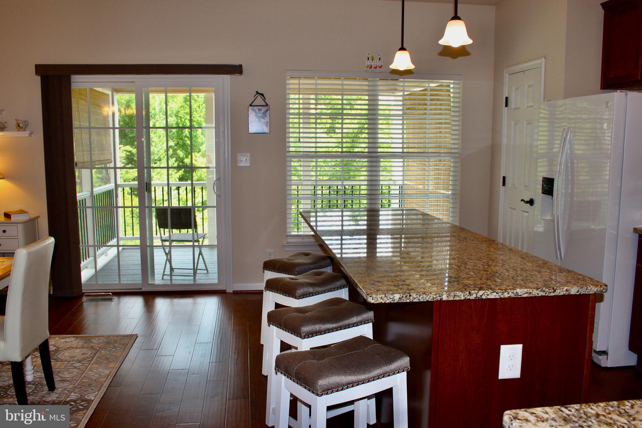 LAKESIDE - Residential