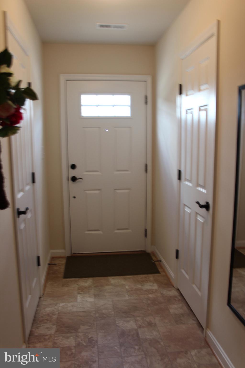 LAKESIDE - Residential