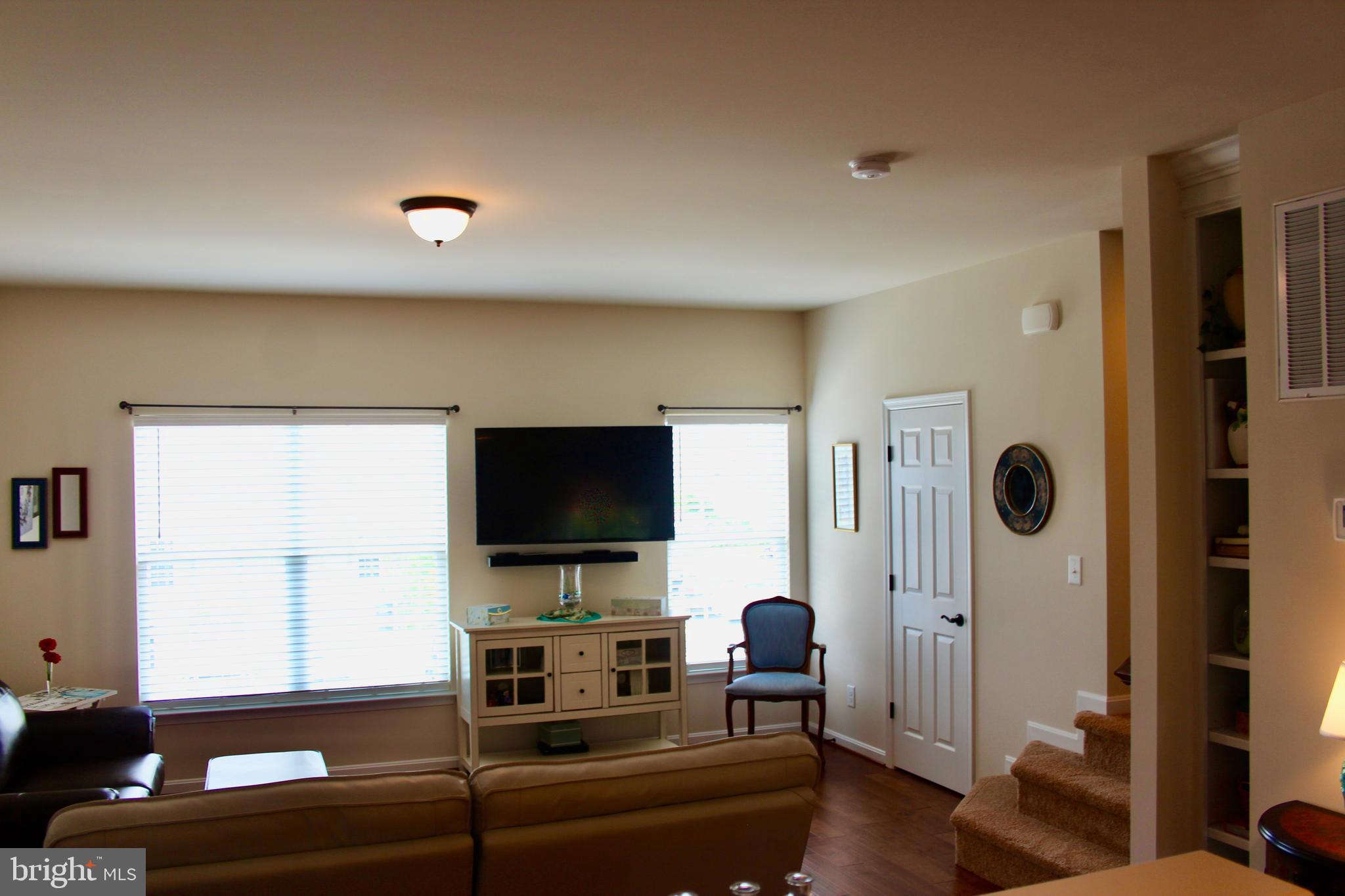 LAKESIDE - Residential