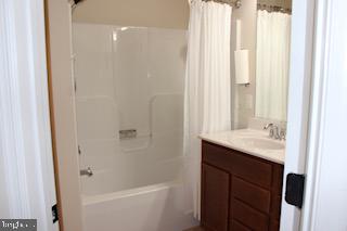 LAKESIDE - Residential