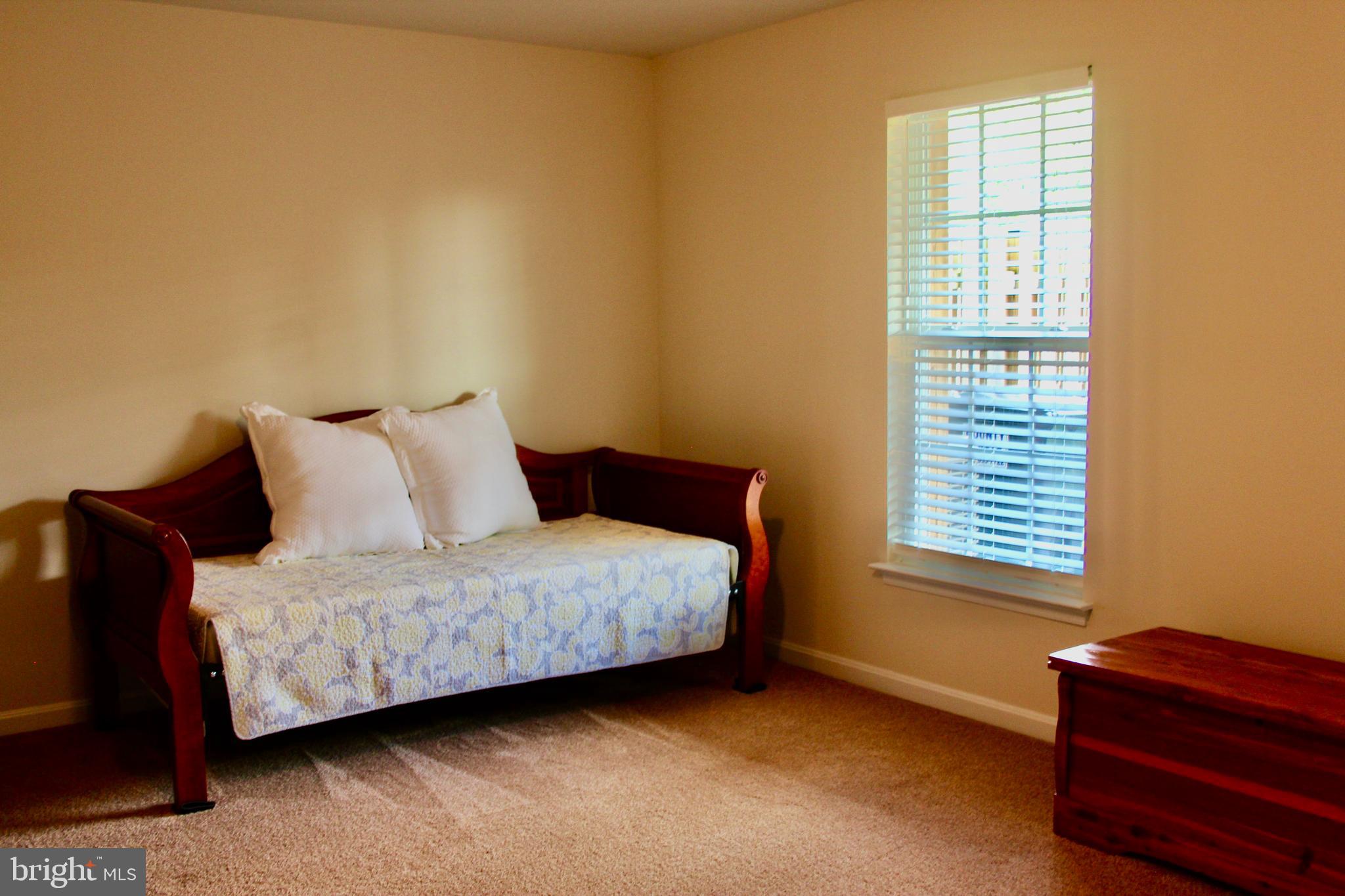 LAKESIDE - Residential