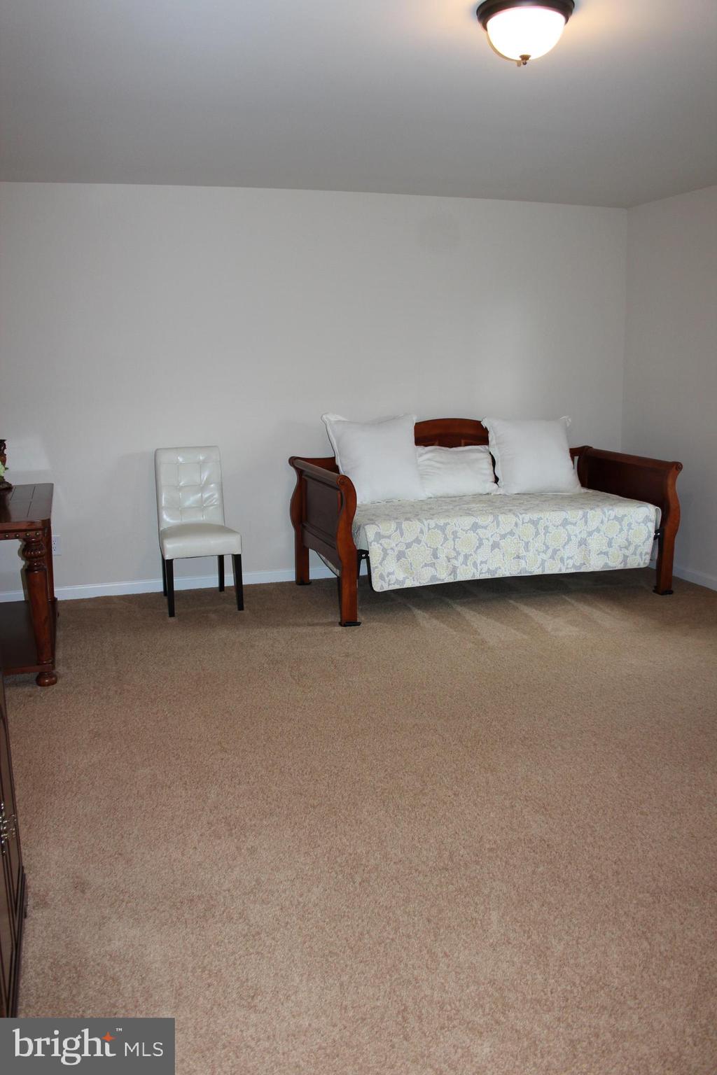 LAKESIDE - Residential