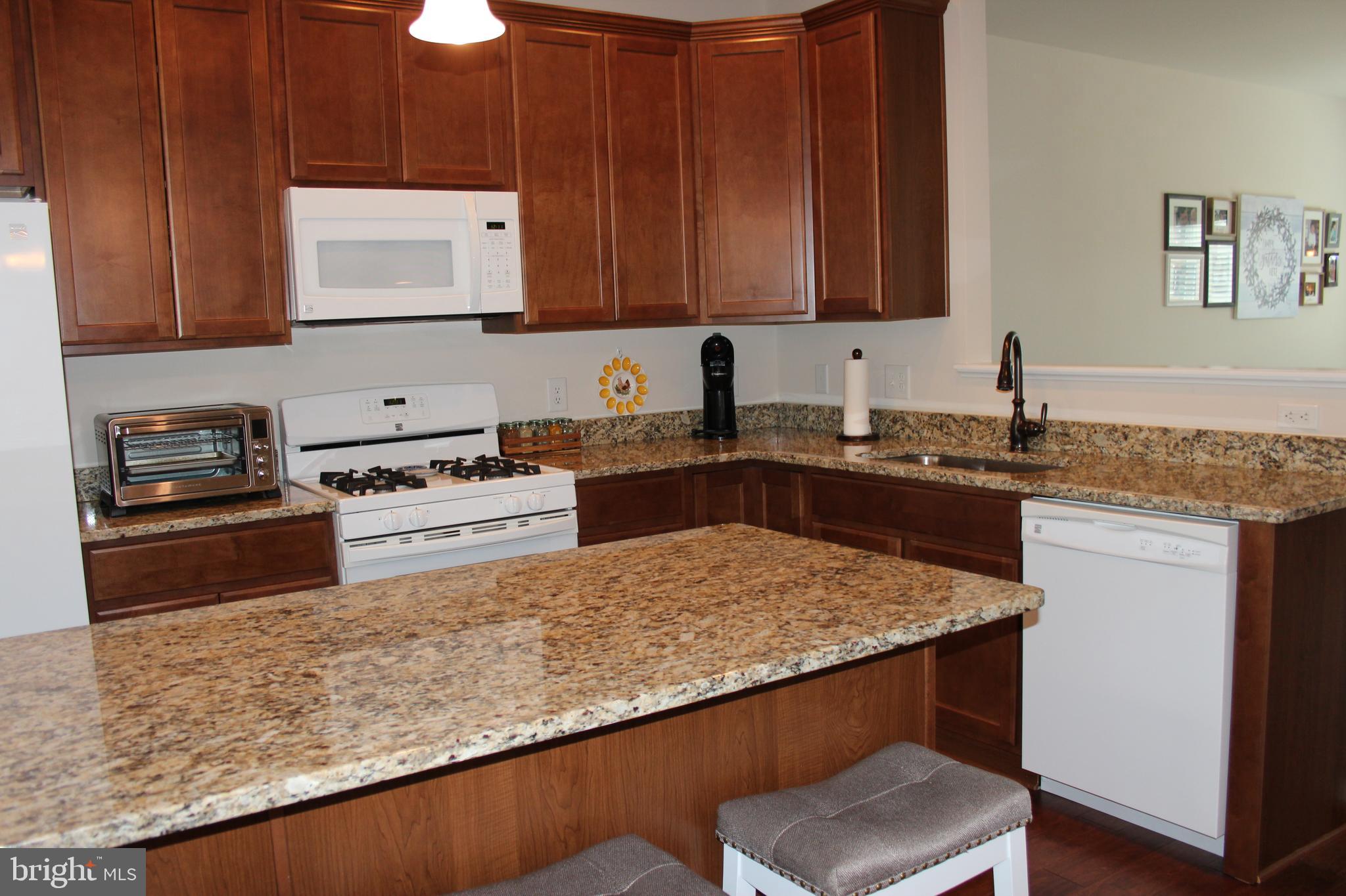 LAKESIDE - Residential