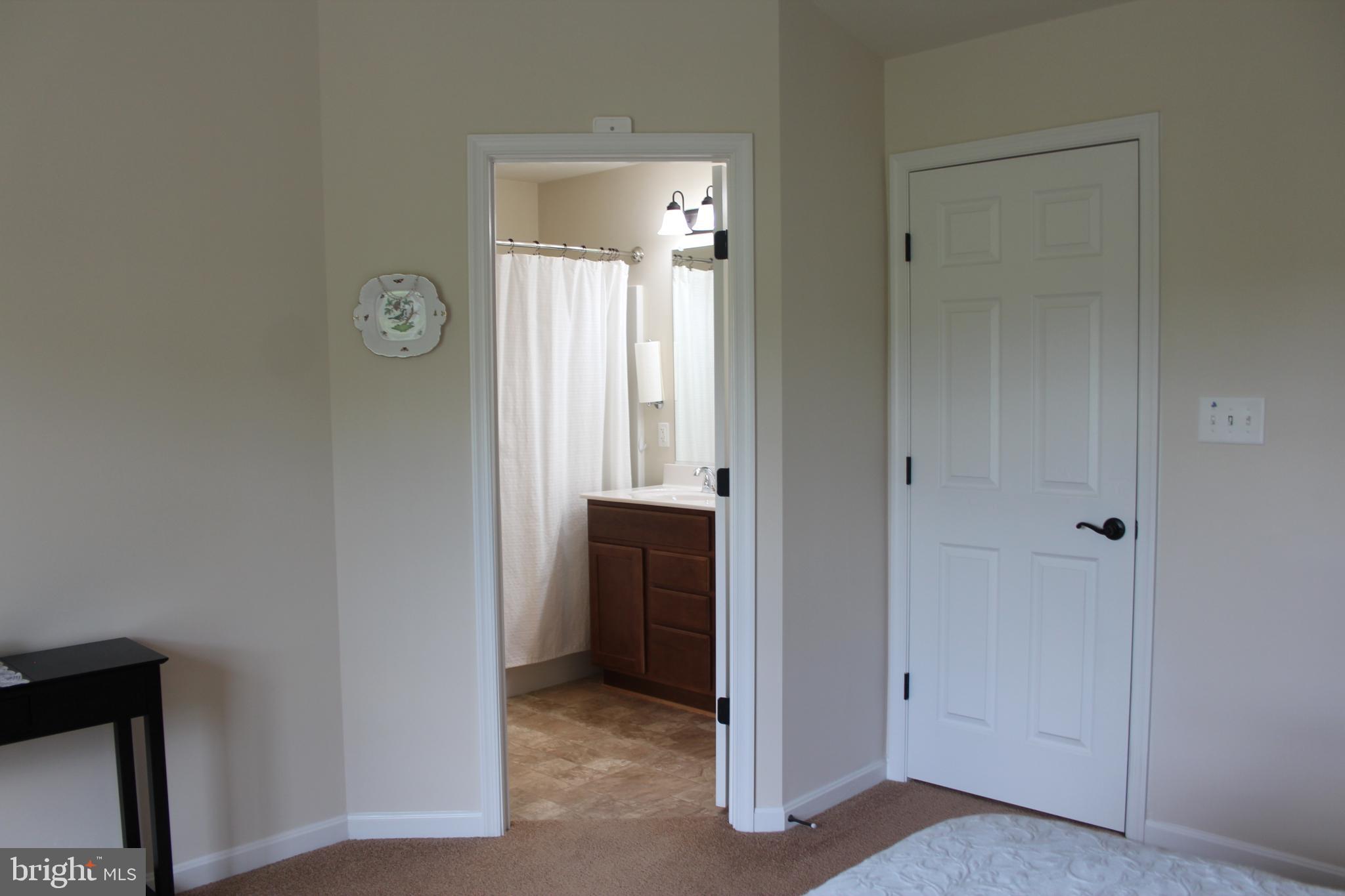 LAKESIDE - Residential