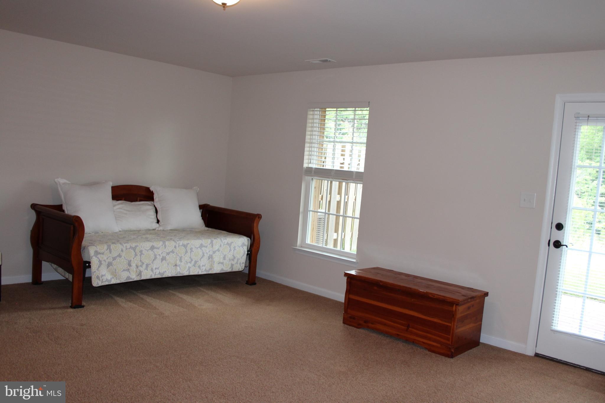 LAKESIDE - Residential