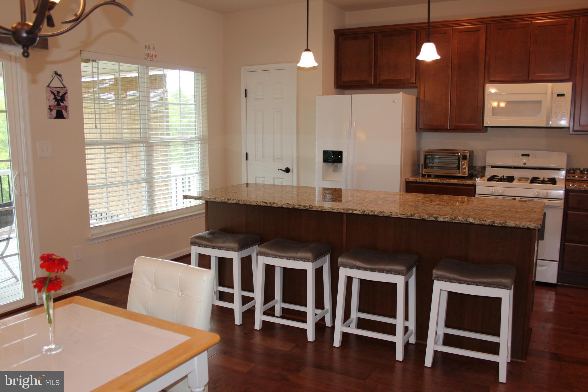 LAKESIDE - Residential