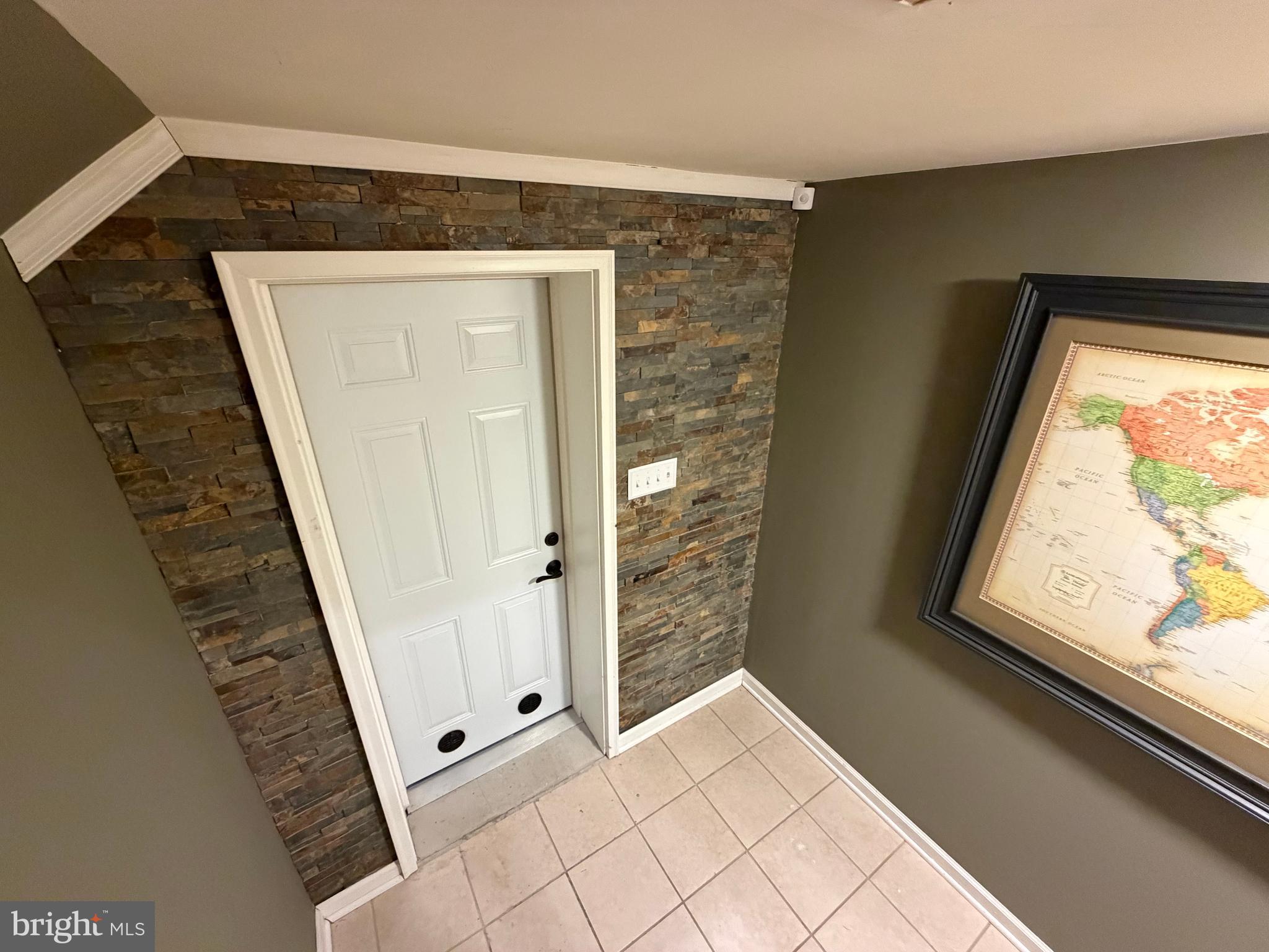 DOGWOOD MANOR - Residential Lease