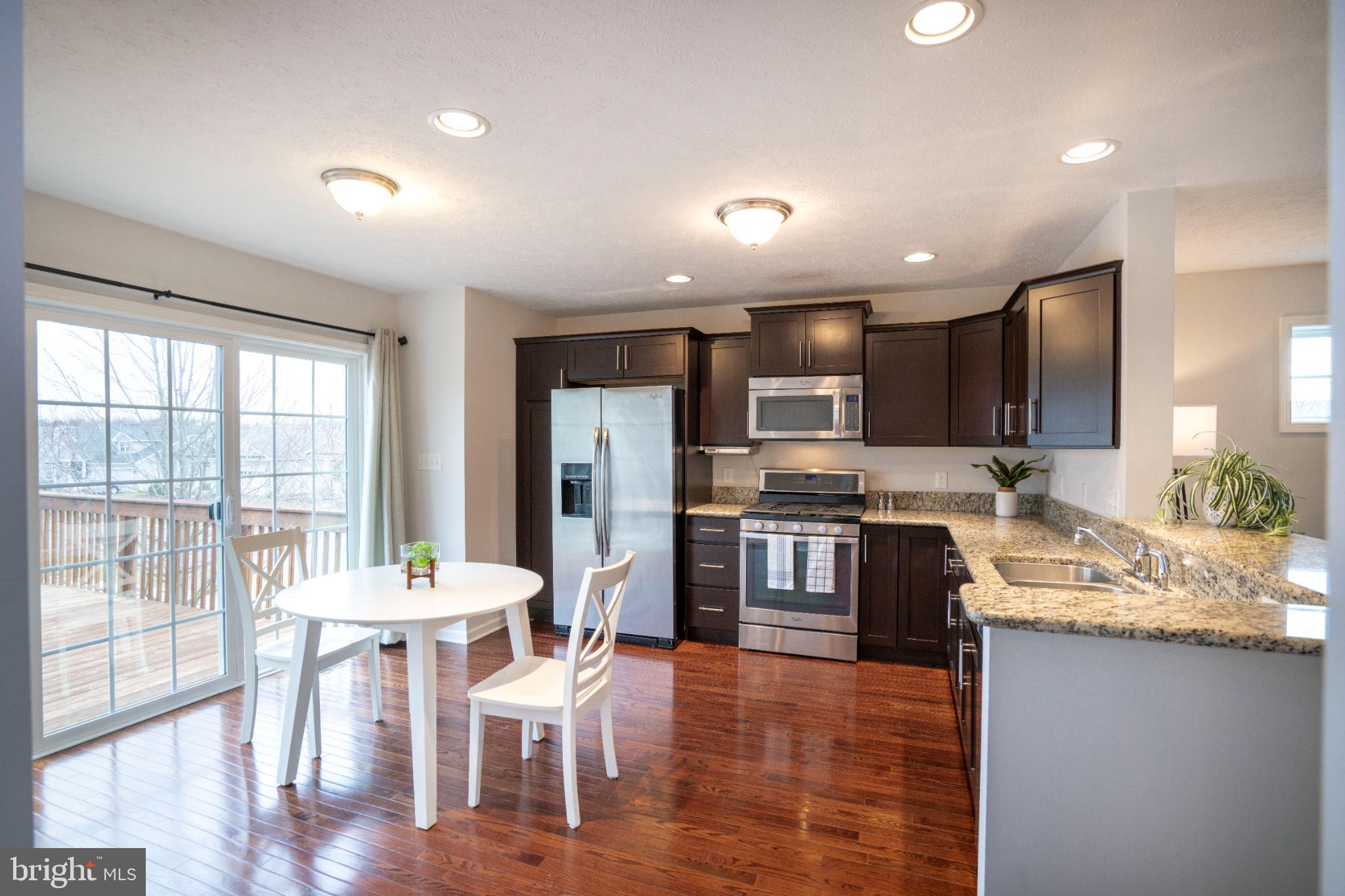 HUNTERS CHASE - Residential