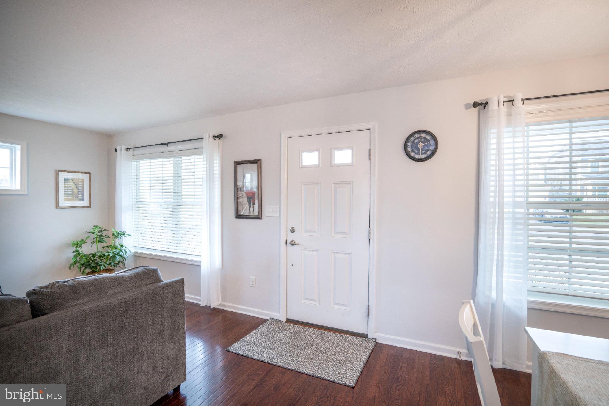 HUNTERS CHASE - Residential