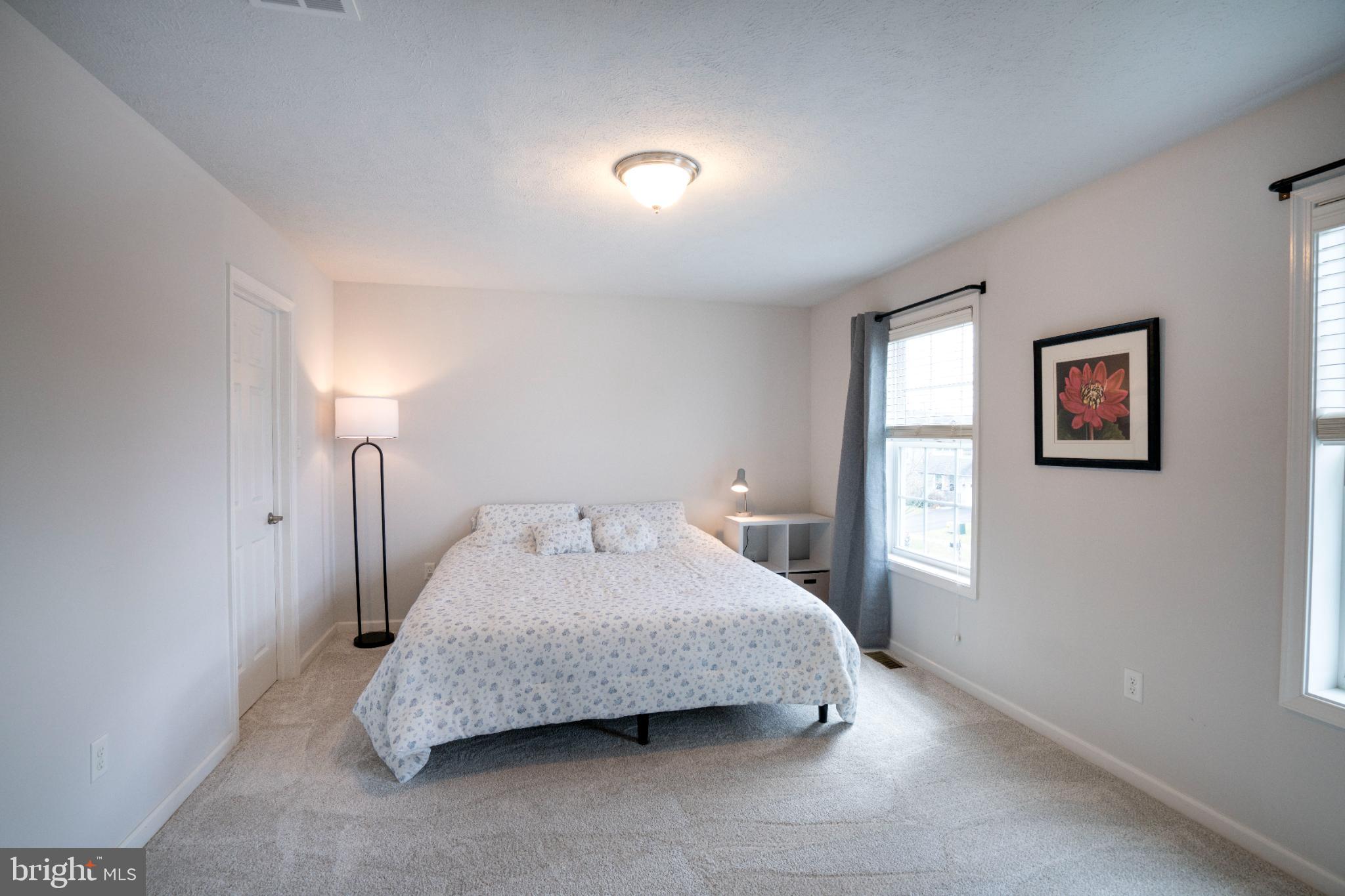 HUNTERS CHASE - Residential