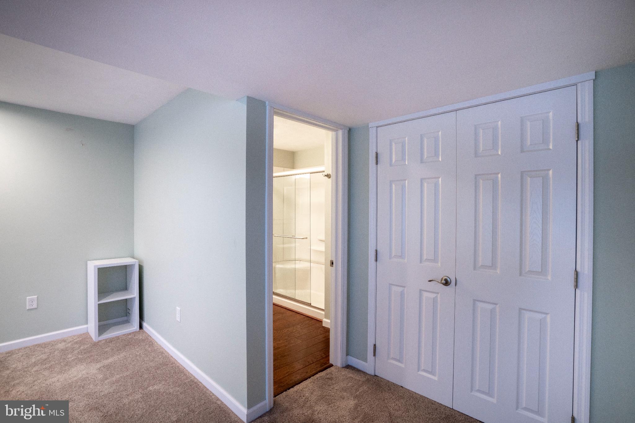 HUNTERS CHASE - Residential