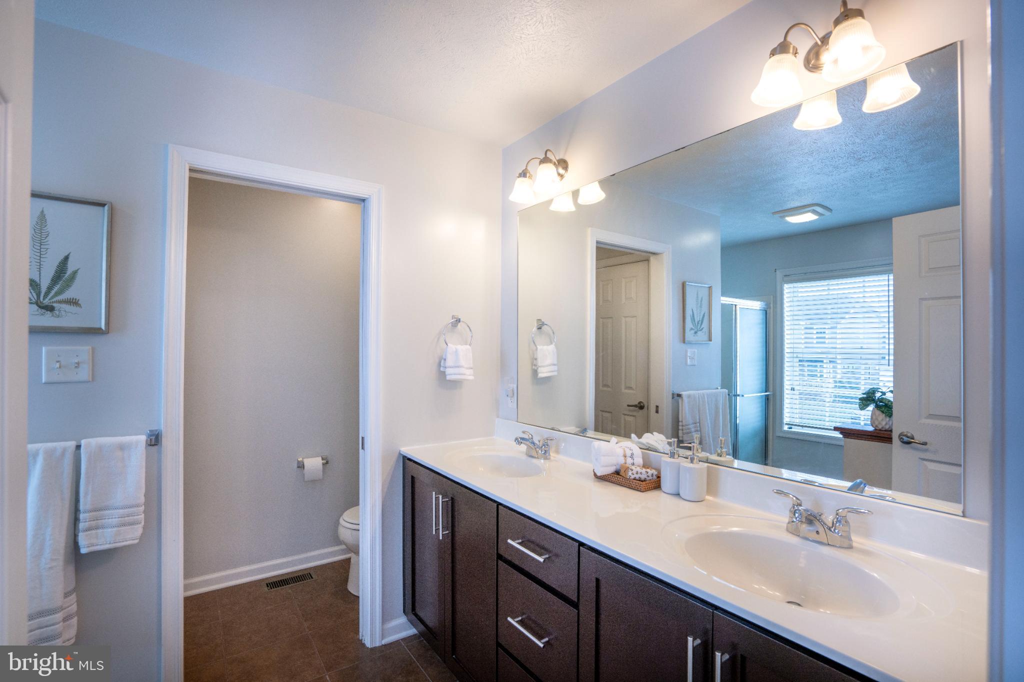 HUNTERS CHASE - Residential