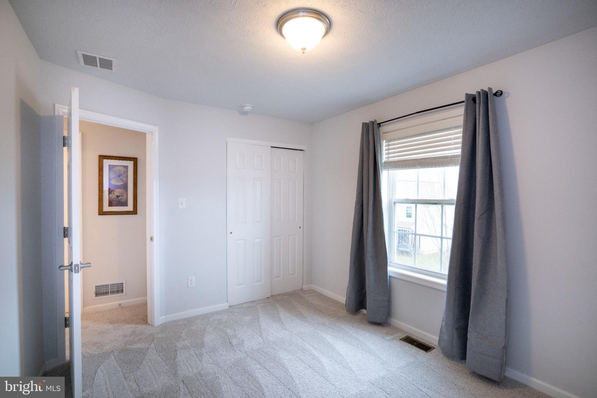 HUNTERS CHASE - Residential