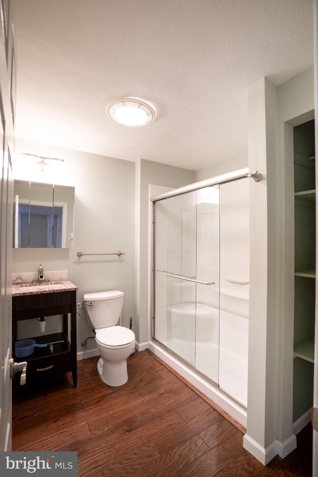 HUNTERS CHASE - Residential