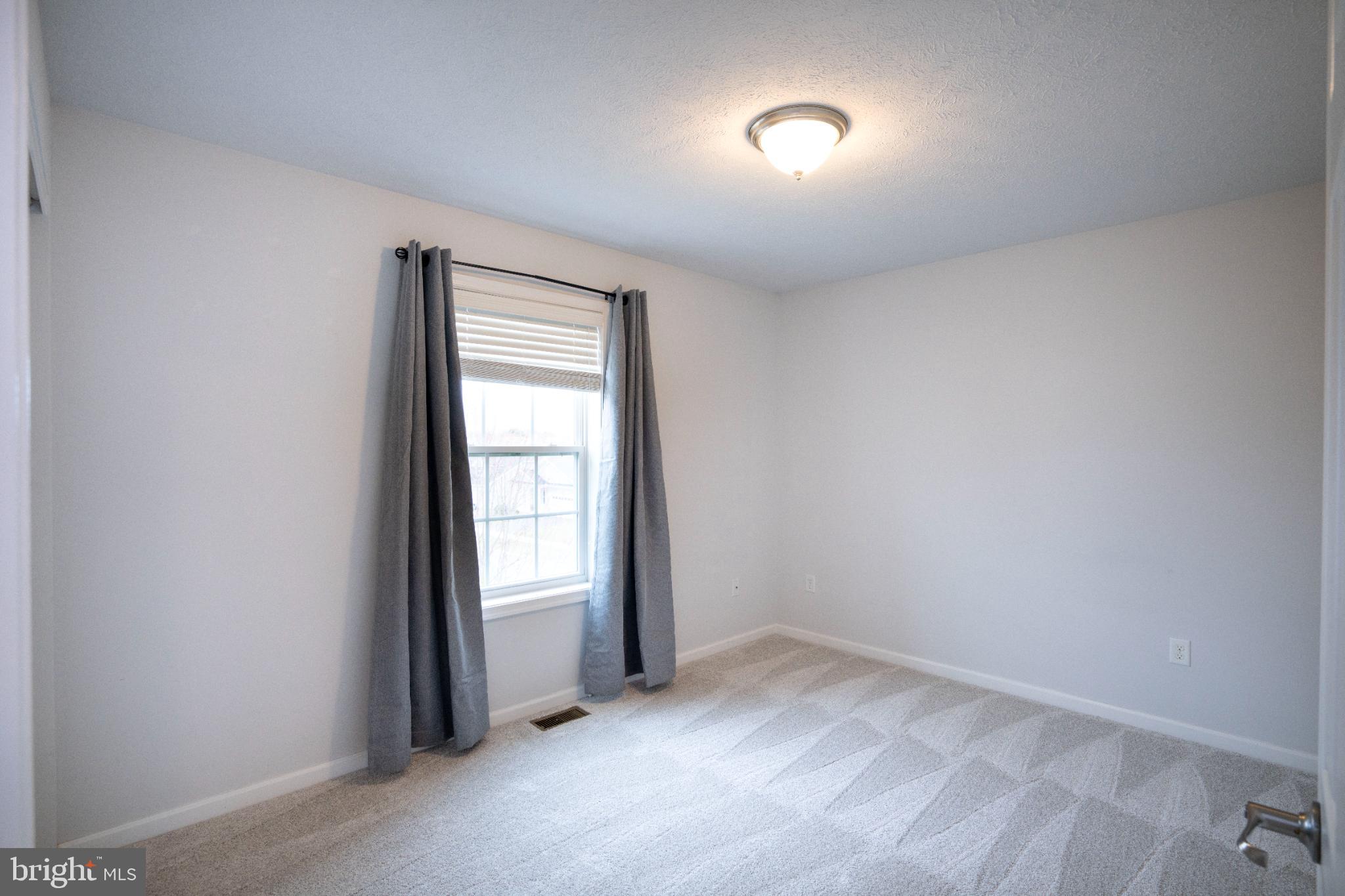 HUNTERS CHASE - Residential