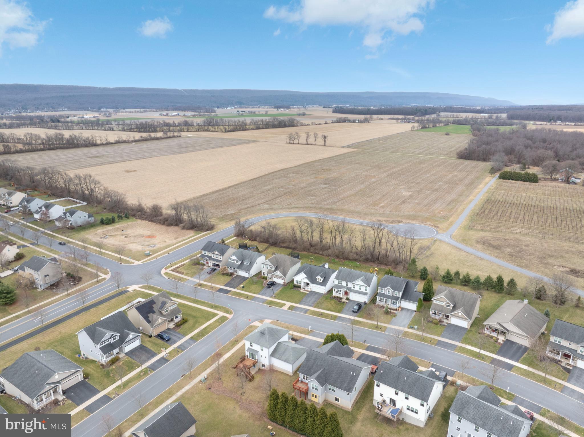 HUNTERS CHASE - Residential