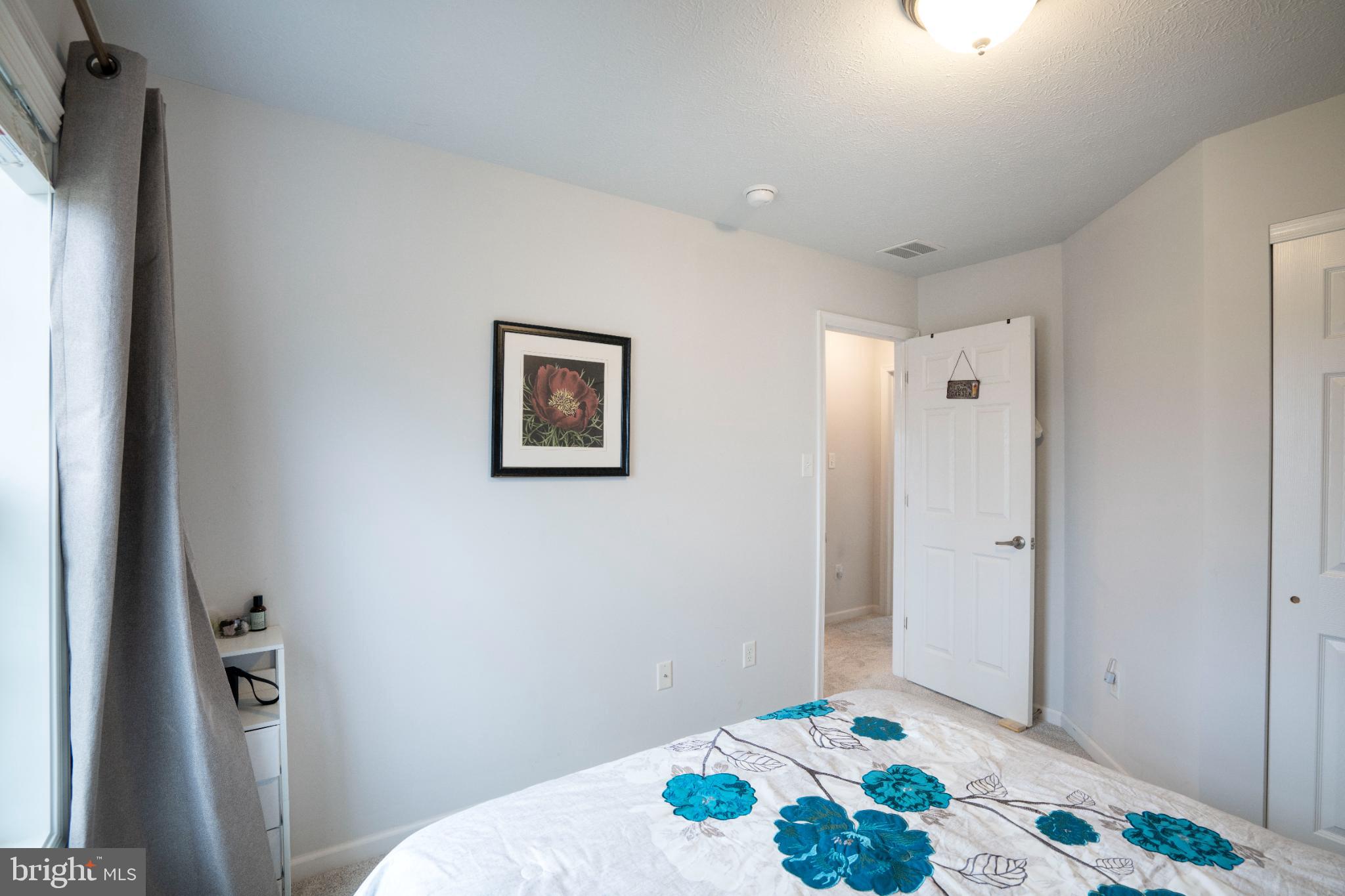 HUNTERS CHASE - Residential