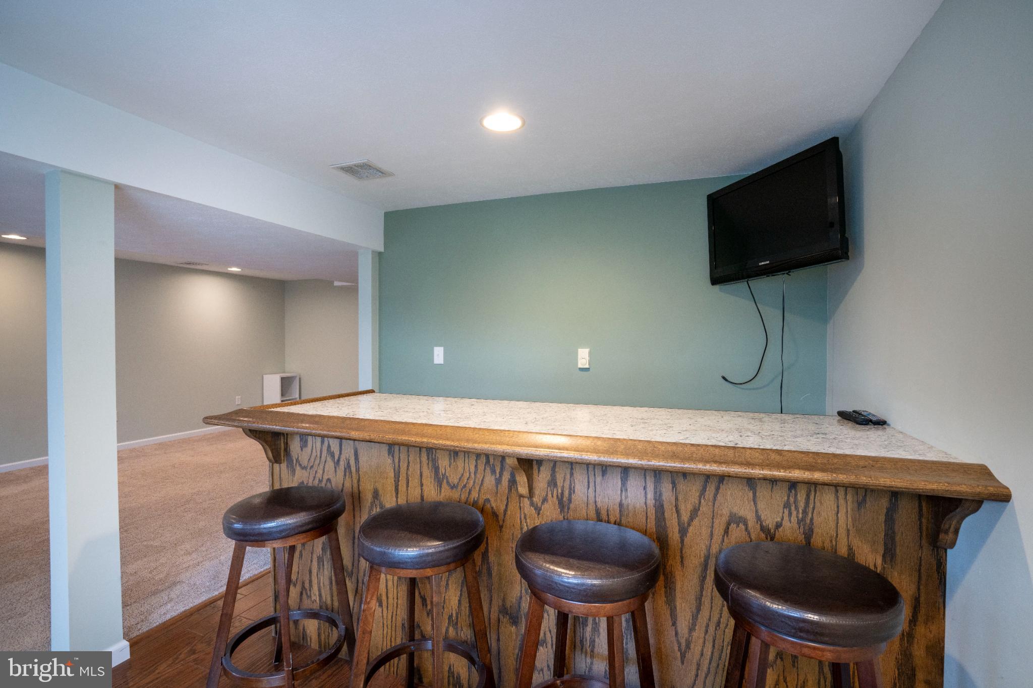 HUNTERS CHASE - Residential